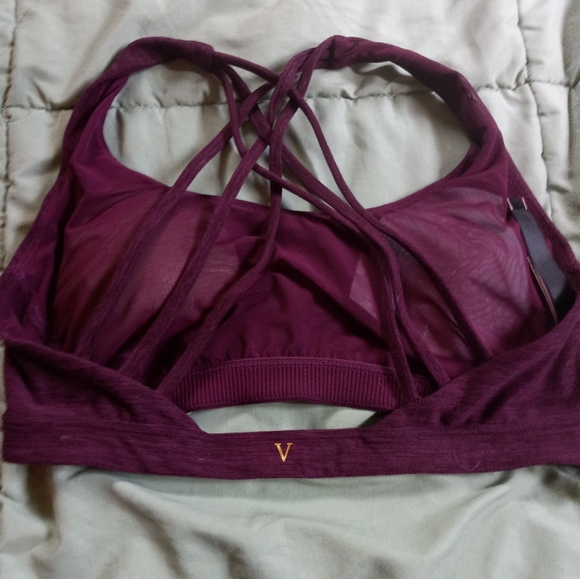 Victoria's Secert bra - Picture 6 of 8